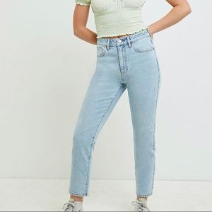pacsun light wash mom jeans